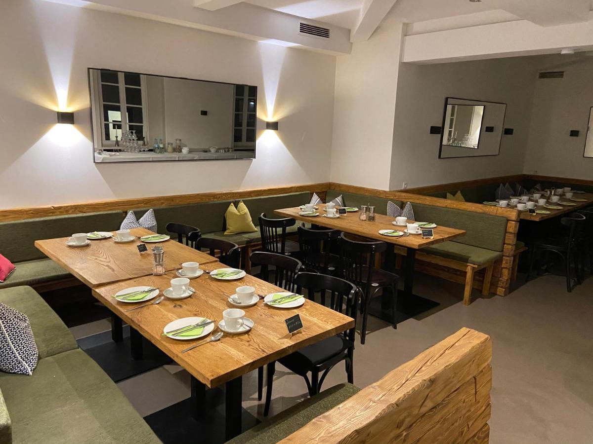 Hotel Restaurant Goldenes Ross Gollheim Ngoại thất bức ảnh