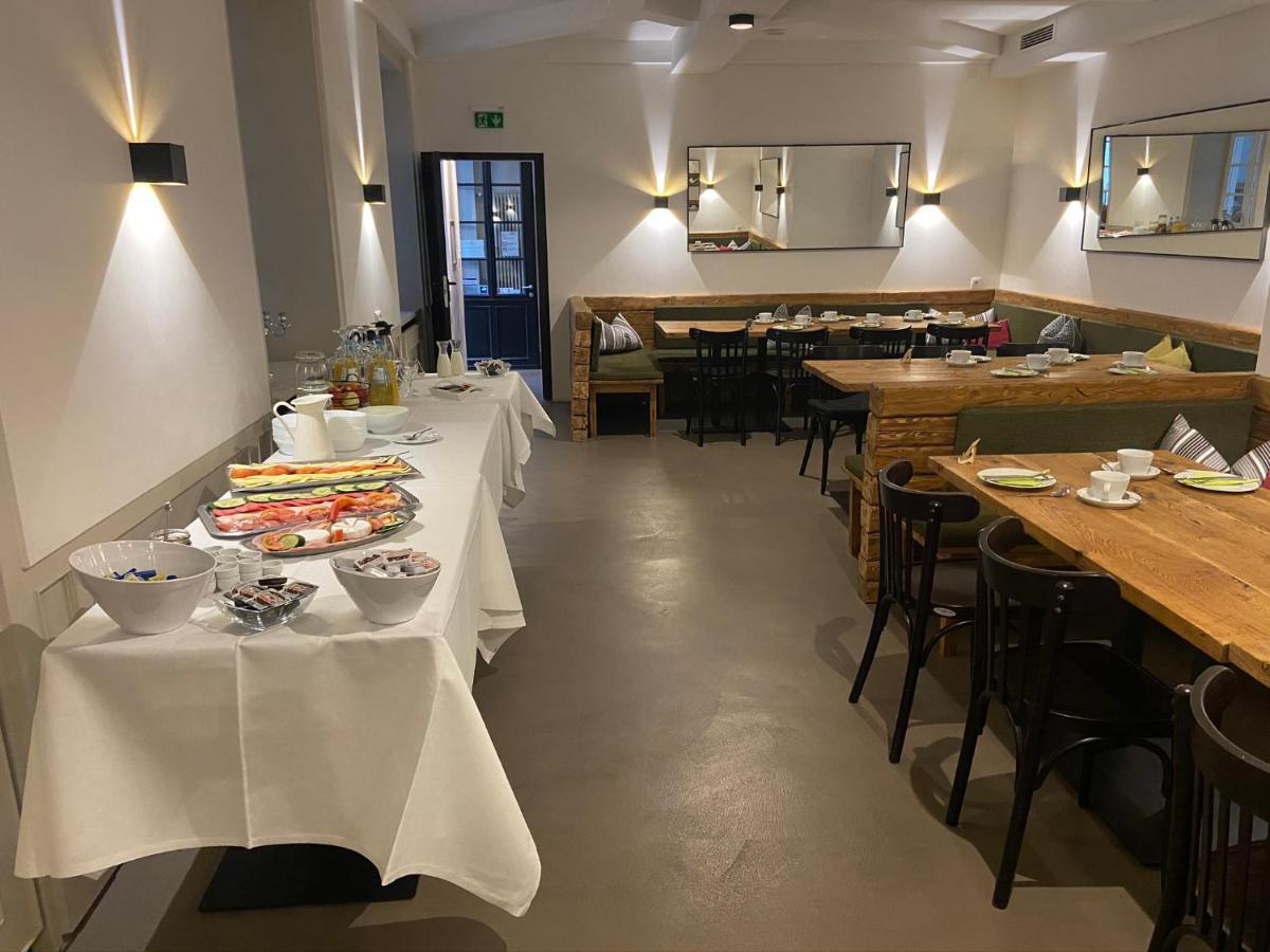 Hotel Restaurant Goldenes Ross Gollheim Ngoại thất bức ảnh