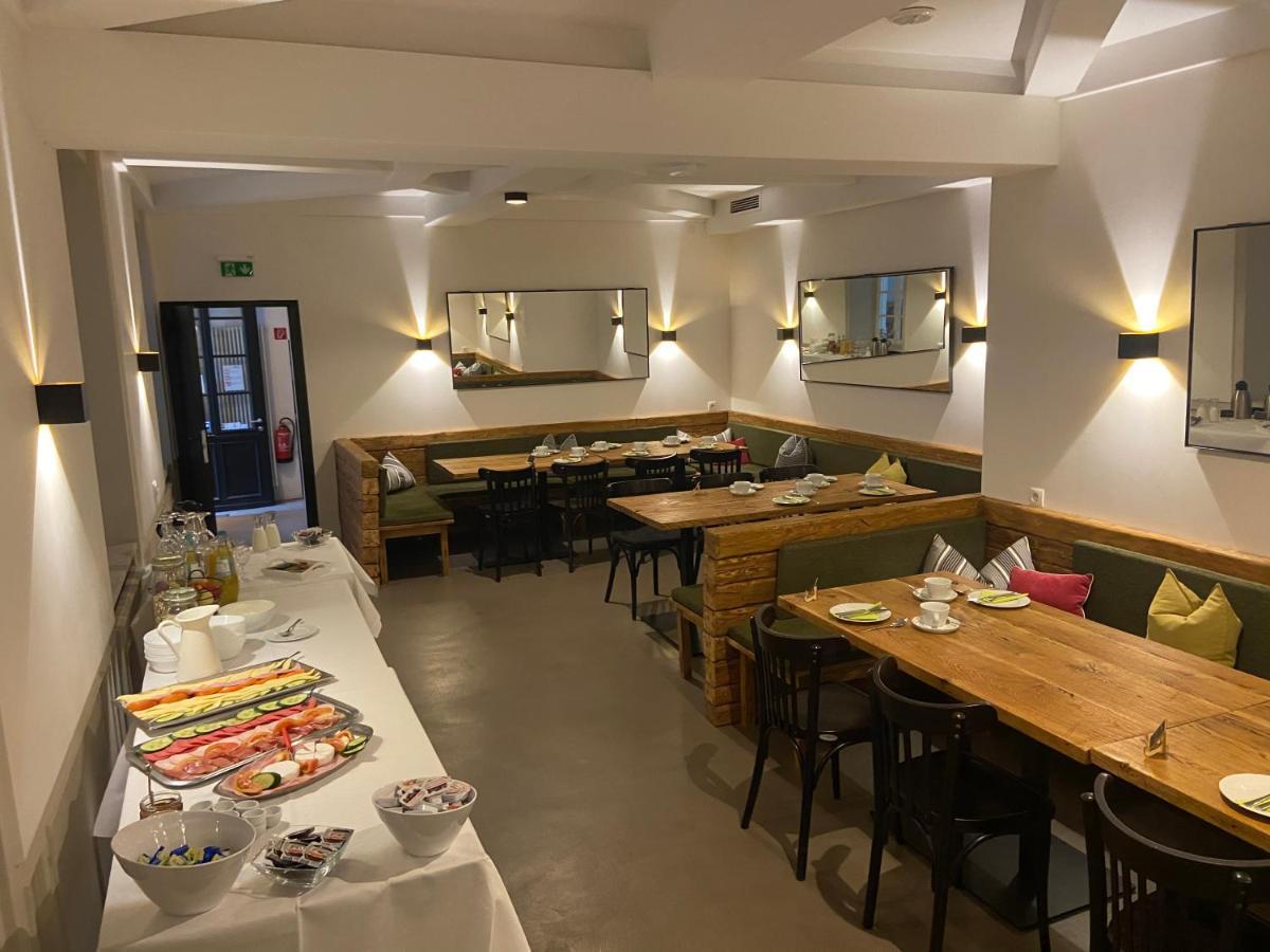 Hotel Restaurant Goldenes Ross Gollheim Ngoại thất bức ảnh