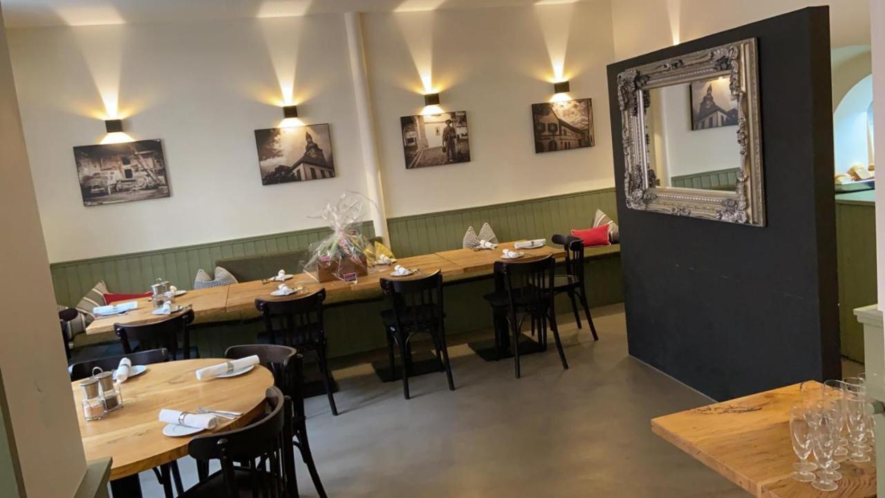 Hotel Restaurant Goldenes Ross Gollheim Ngoại thất bức ảnh
