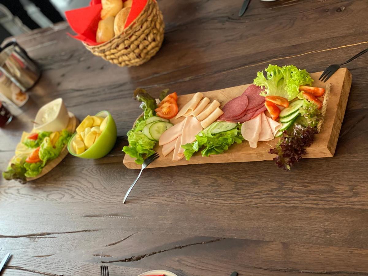 Hotel Restaurant Goldenes Ross Gollheim Ngoại thất bức ảnh